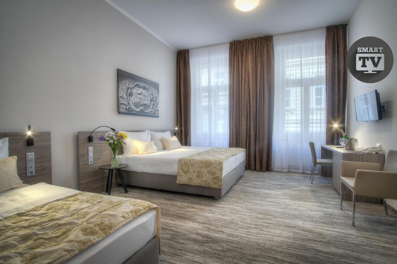 Hotel Páv Praga Esterno foto